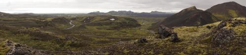 Großartige Aussicht auf die Gegend aus der wir kamen. Im Hintergrund der Sléttjökull und die Kerlingarhnúkur Berge.